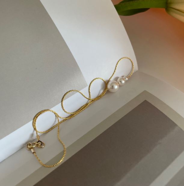 Triple dainty pearl choker 14k gold Swarovski thre pearl necklace 39cm