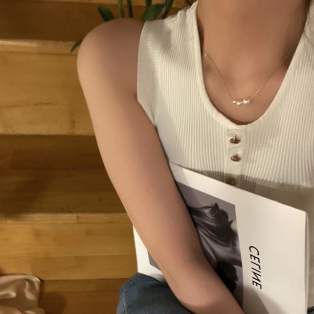 Triple dainty pearl choker 14k gold Swarovski thre pearl necklace 39cm