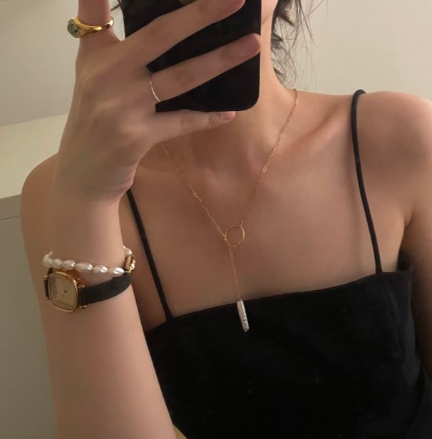 Fashions Jewellery Dainty Gold Lariats bar and circle baroque Necklace