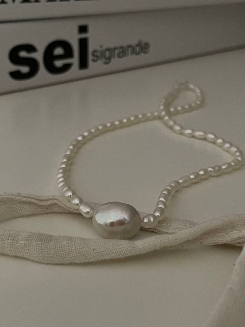 Unique Silver Clasp Natural Freshwater Baroque and drop Pearl Necklace