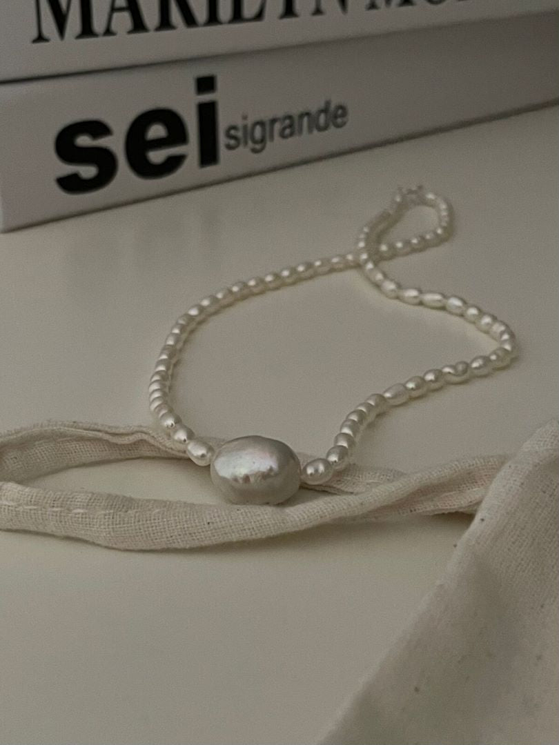 Unique Silver Clasp Natural Freshwater Baroque and drop Pearl Necklace