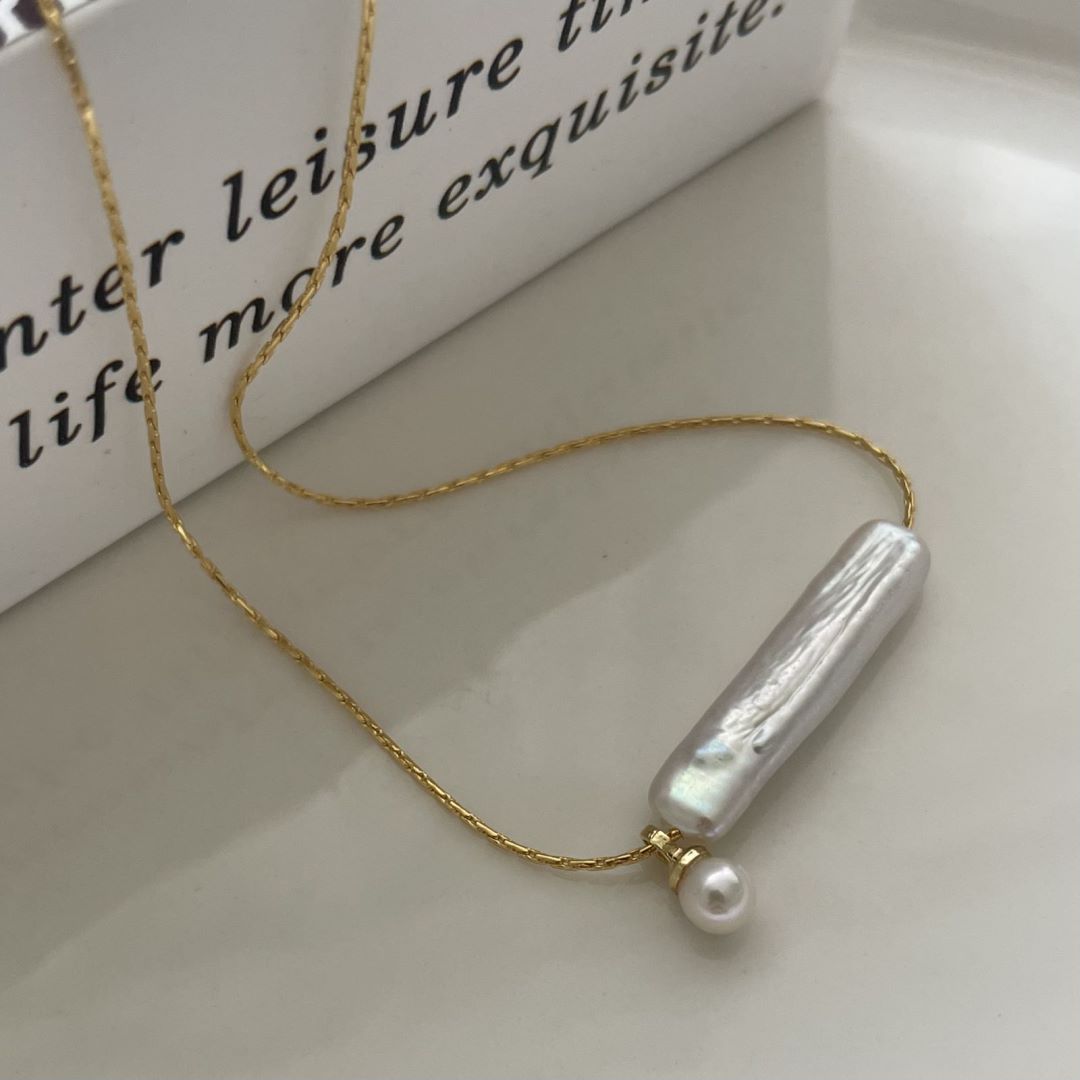 Iregular Gold chain Natura Baguette Baroque Pearl pendant Bar Necklace