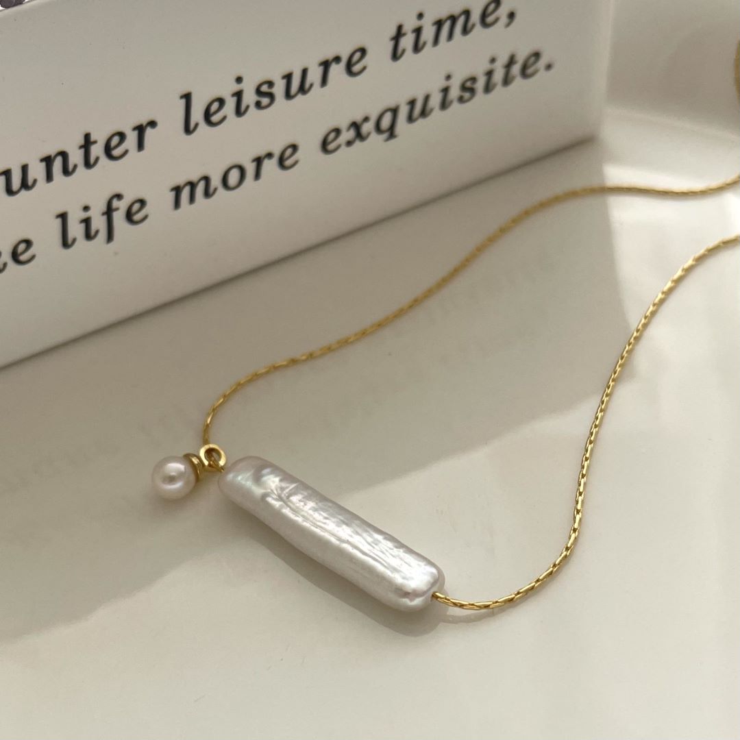 Iregular Gold chain Natura Baguette Baroque Pearl pendant Bar Necklace