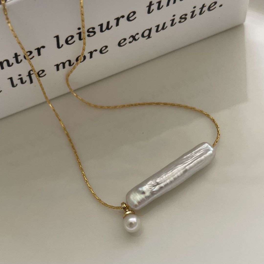 Iregular Gold chain Natura Baguette Baroque Pearl pendant Bar Necklace