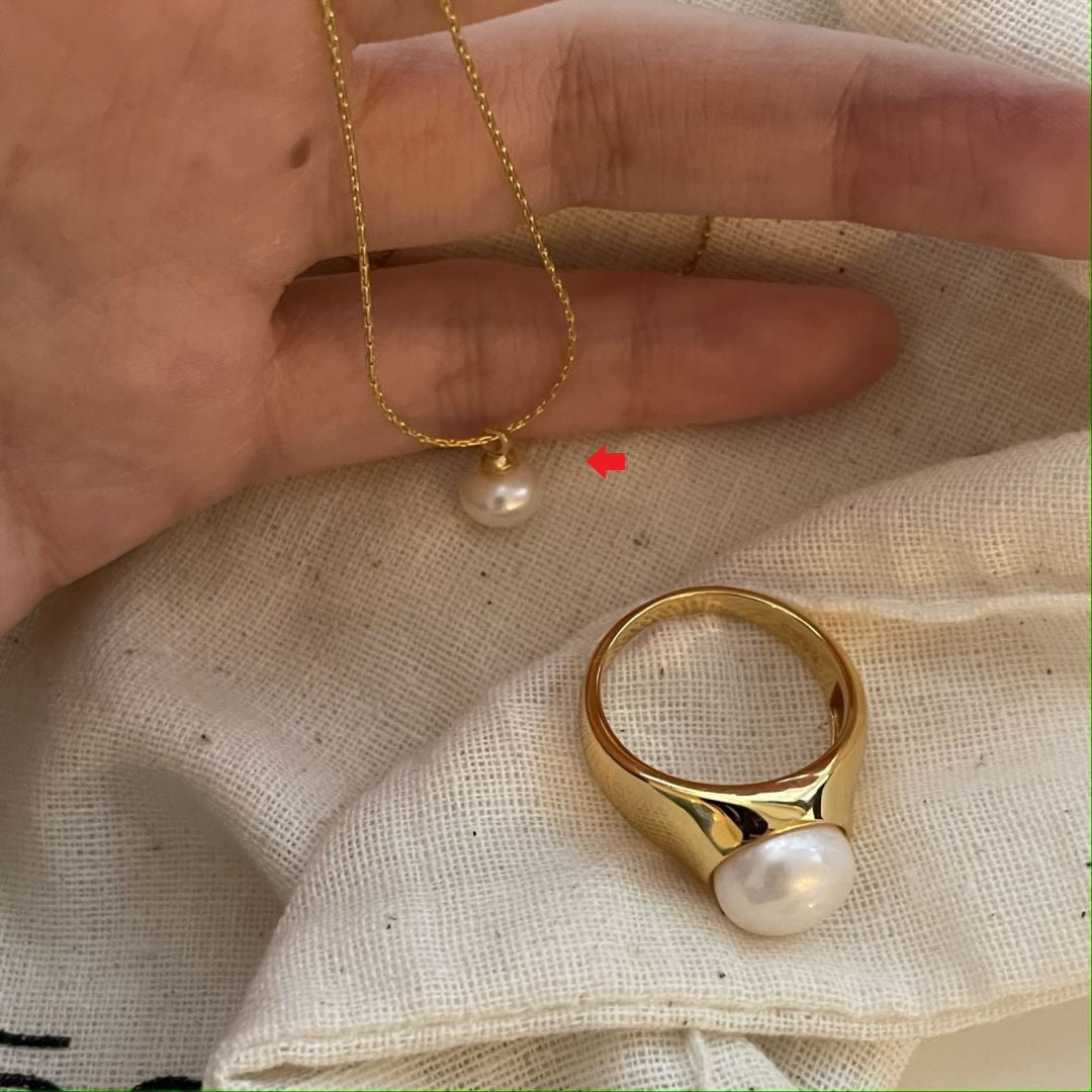 Unique Gold Ring and Strand Fresh Water Pearls Pendant Golden Necklace