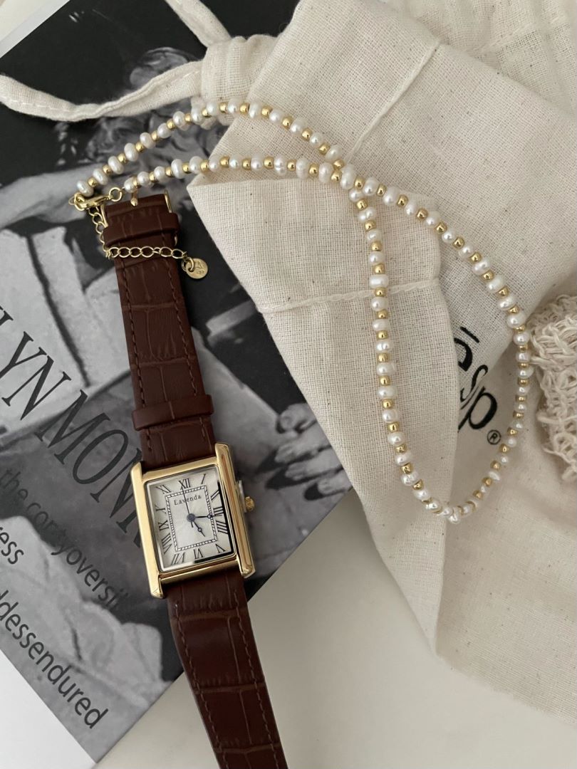 Gold Flat Beads Natural Freshwater Pearls Necklace Ladies Luxury watch