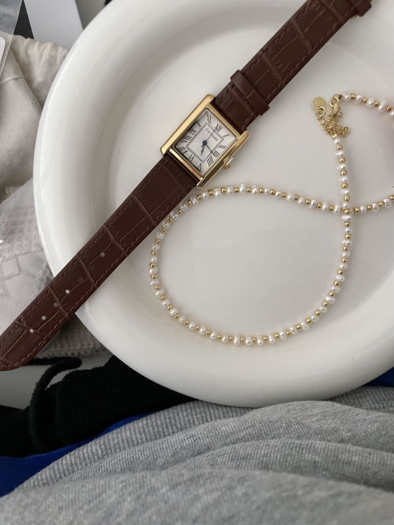 Gold Flat Beads Natural Freshwater Pearls Necklace Ladies Luxury watch