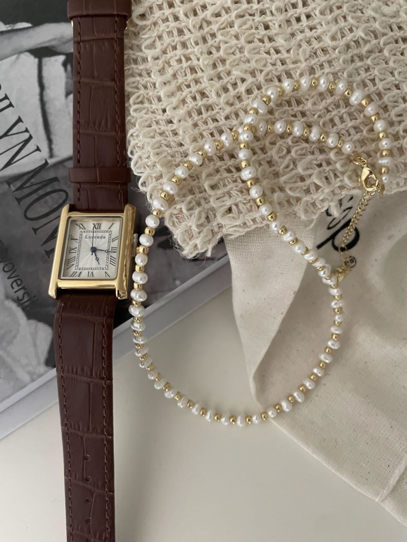Gold Flat Beads Natural Freshwater Pearls Necklace Ladies Luxury watch