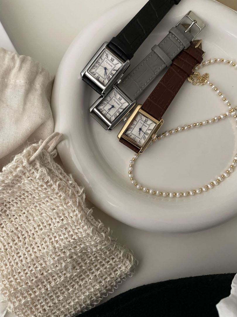 Gold Flat Beads Natural Freshwater Pearls Necklace Ladies Luxury watch