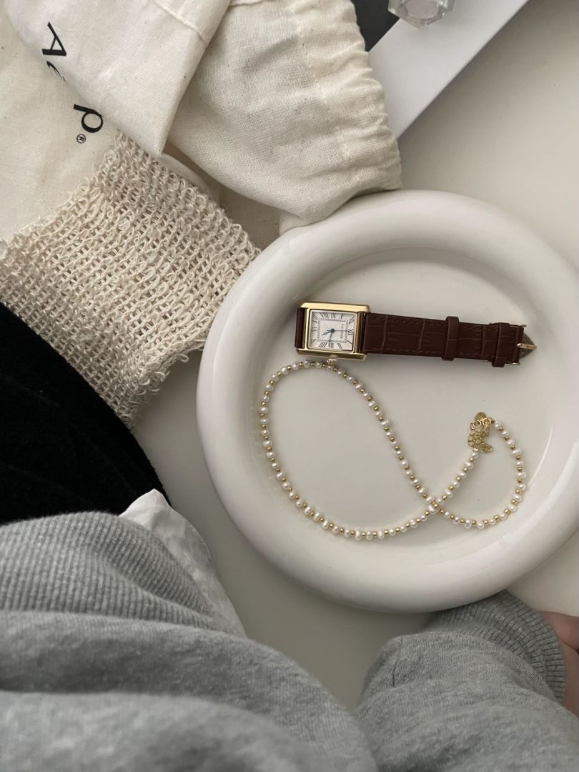 Gold Flat Beads Natural Freshwater Pearls Necklace Ladies Luxury watch