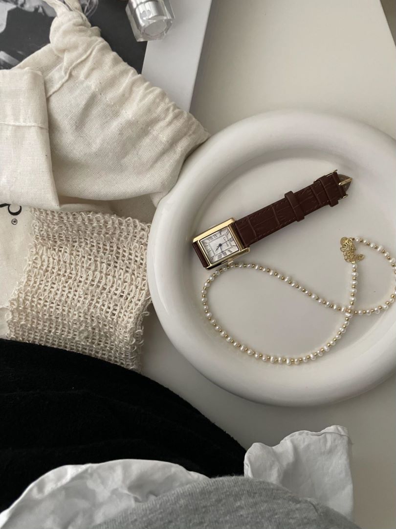Gold Flat Beads Natural Freshwater Pearls Necklace Ladies Luxury watch