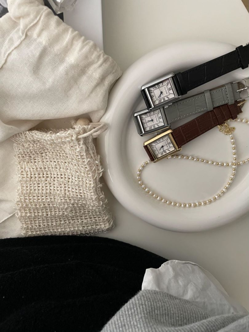 Gold Flat Beads Natural Freshwater Pearls Necklace Ladies Luxury watch