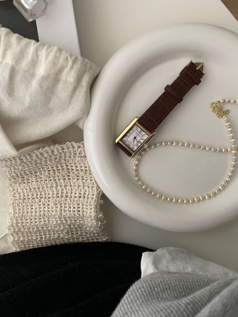 Gold Flat Beads Natural Freshwater Pearls Necklace Ladies Luxury watch