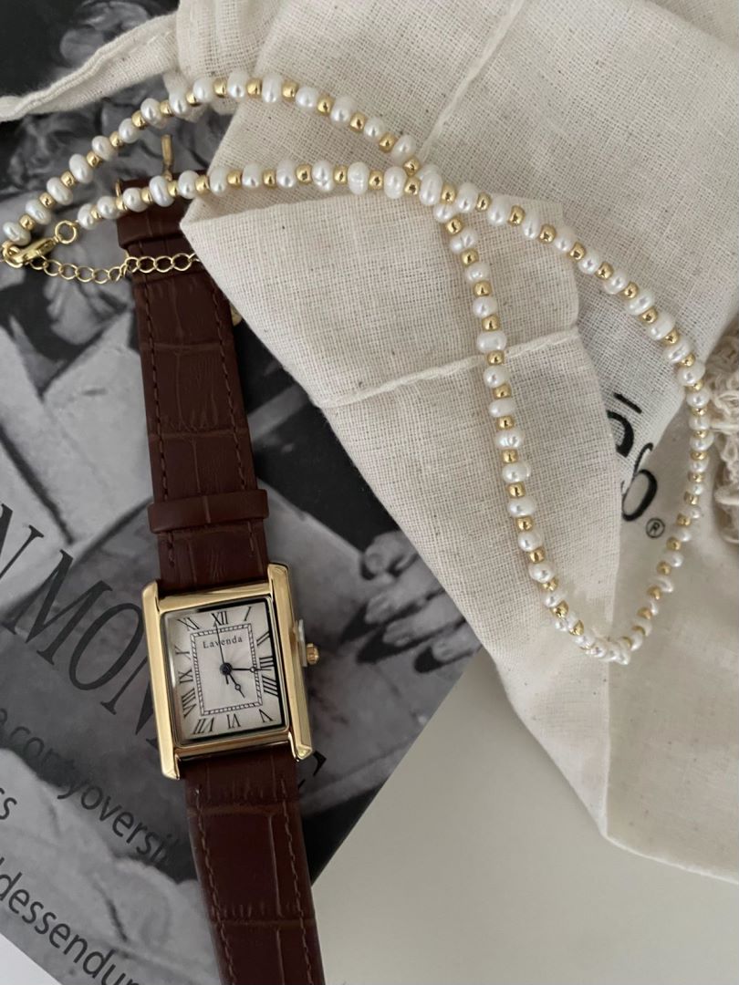 Gold Flat Beads Natural Freshwater Pearls Necklace Ladies Luxury watch