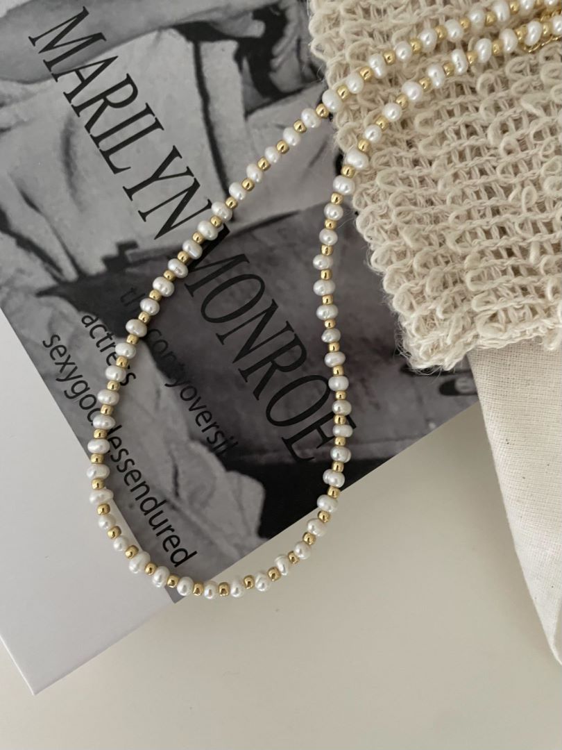 Gold Flat Beads Natural Freshwater Pearls Necklace Ladies Luxury watch