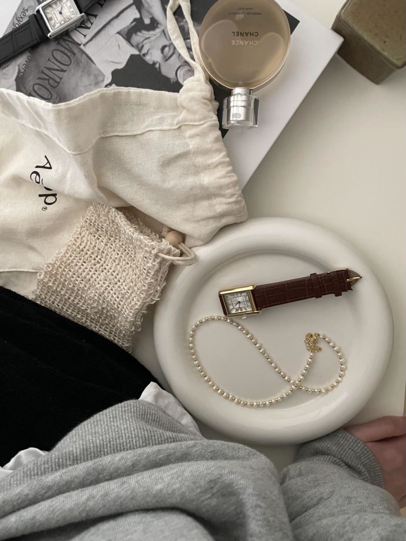 Gold Flat Beads Natural Freshwater Pearls Necklace Ladies Luxury watch