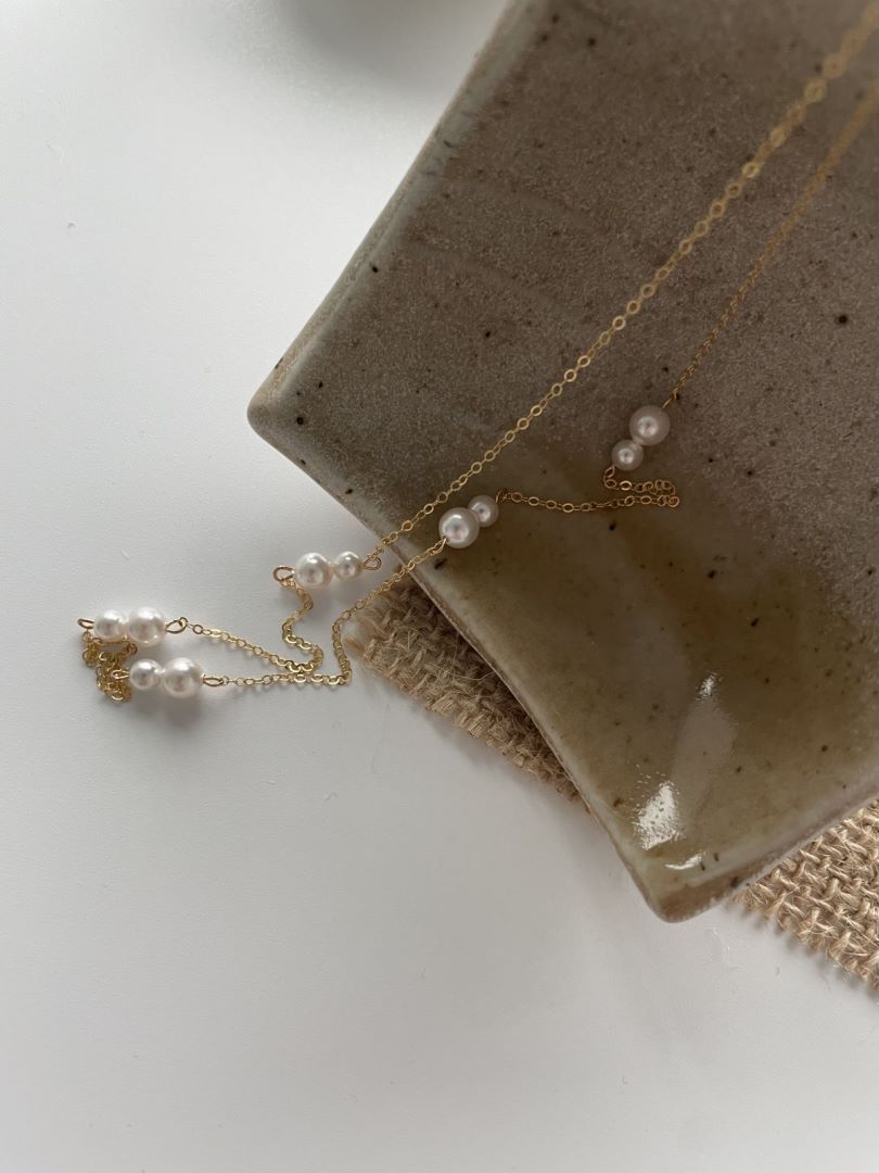 Dainty Natural Gold Raindrop Freshwater Beads Pearls stations Necklace