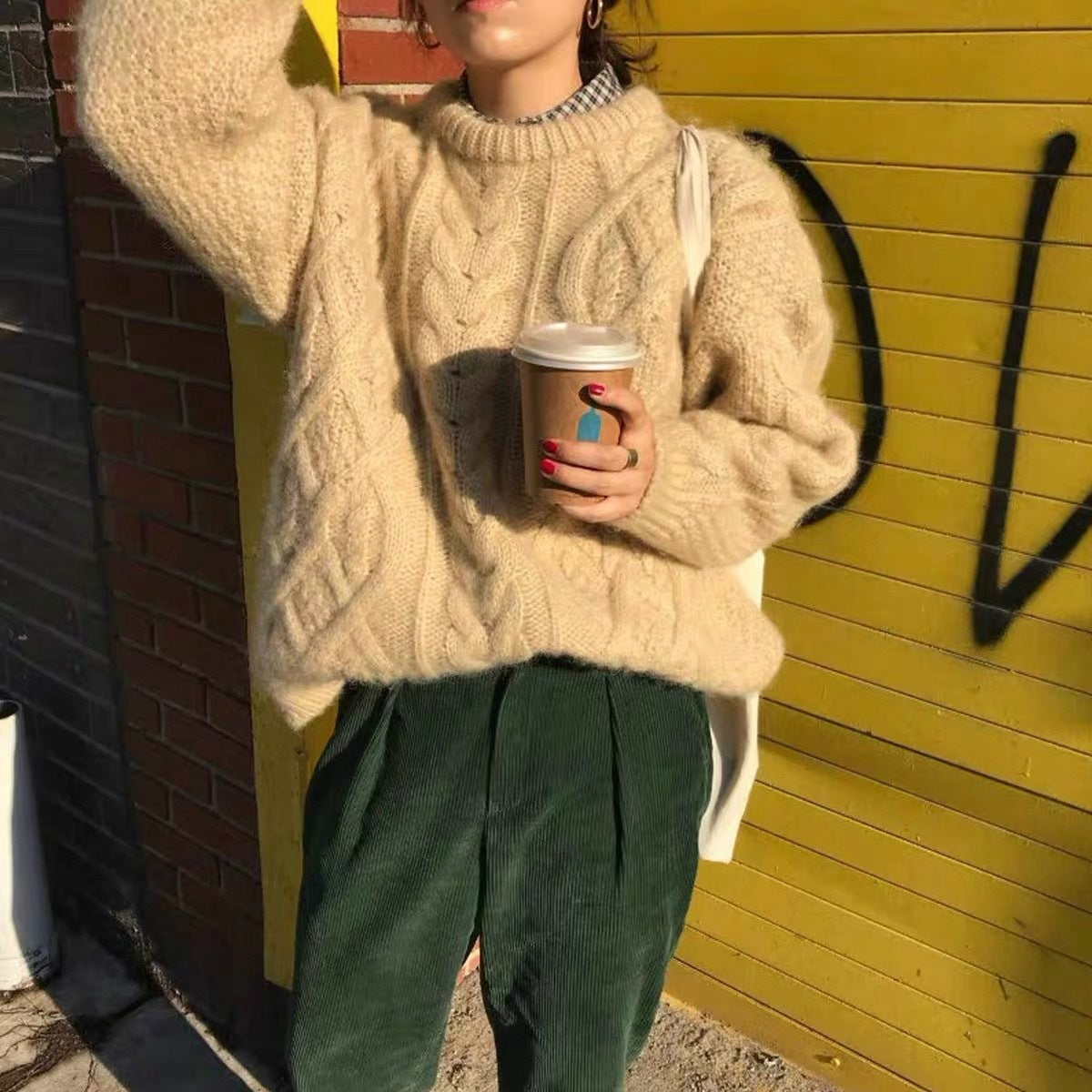 Loose niche design comfortable knit sweater