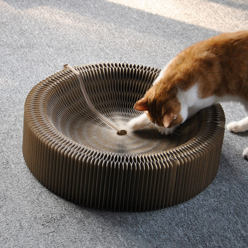 Cat scratch board folding corrugated