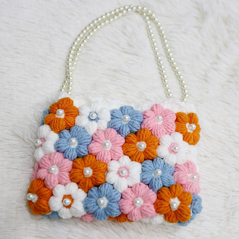 Knitted Puff Flower hand-woven bag